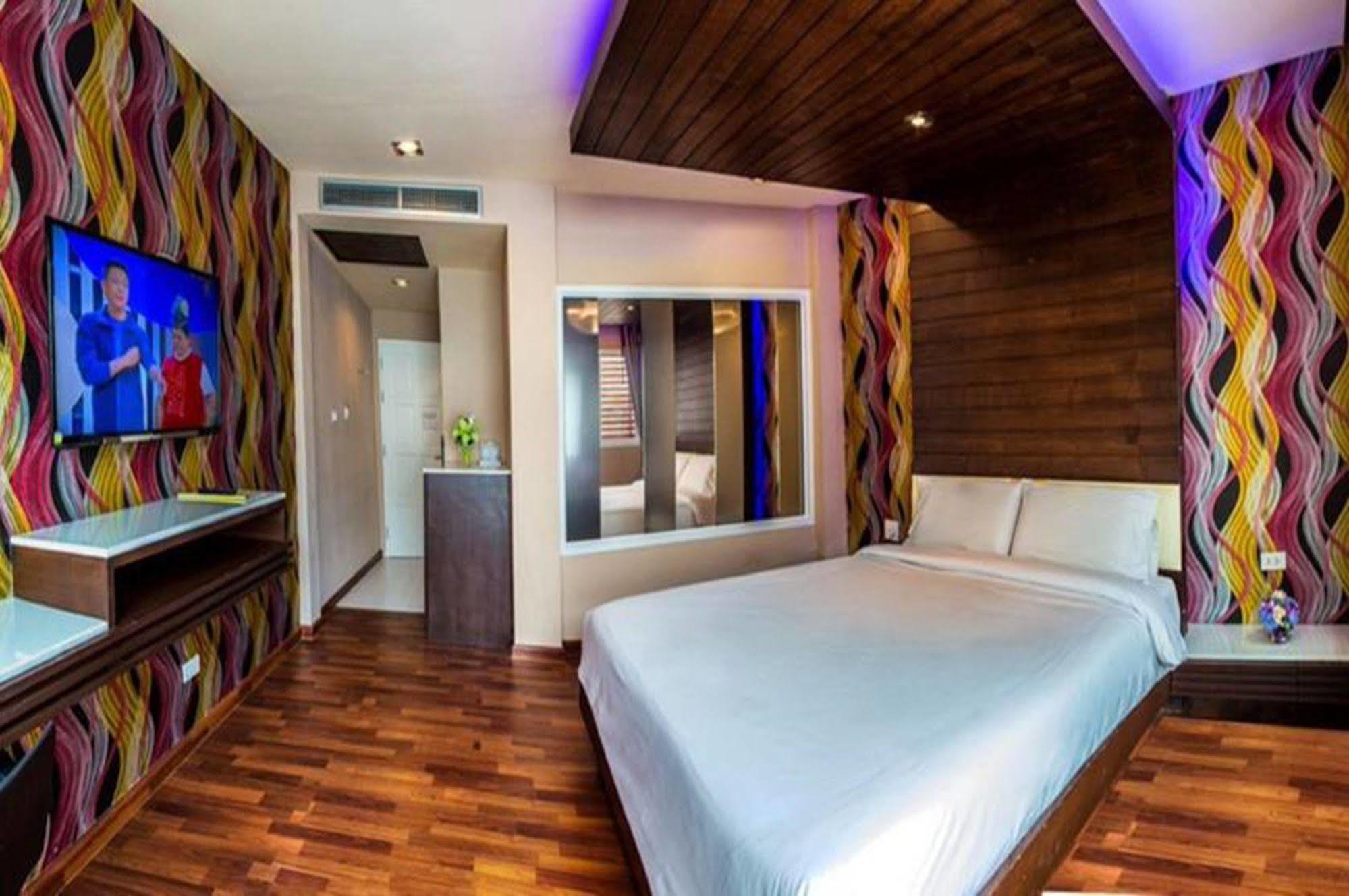 The Ring Hotel Hat Yai Εξωτερικό φωτογραφία