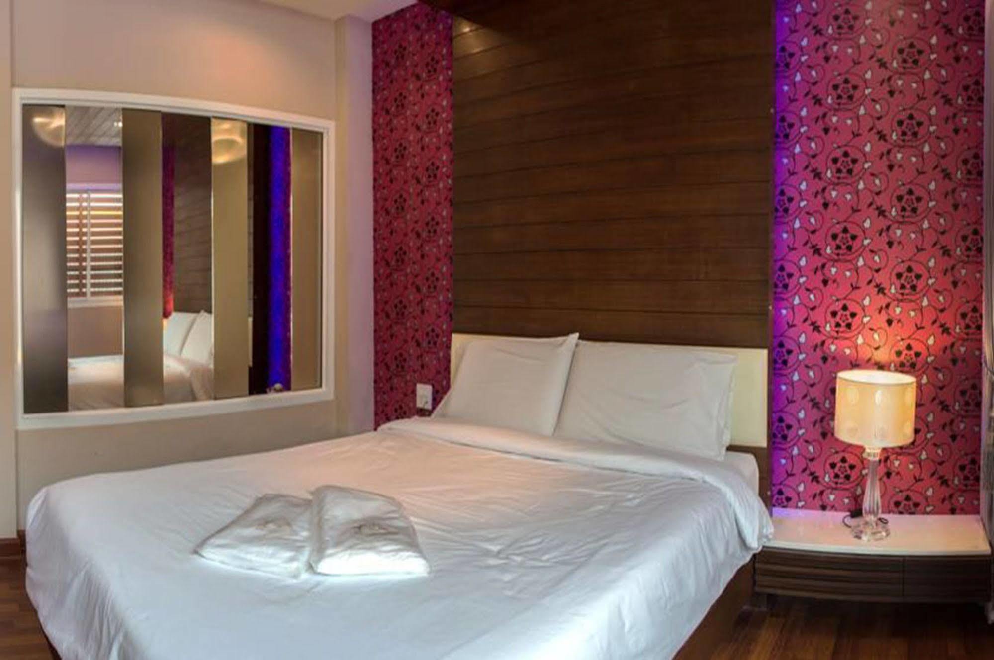 The Ring Hotel Hat Yai Εξωτερικό φωτογραφία