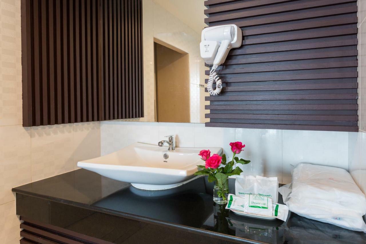 The Ring Hotel Hat Yai Εξωτερικό φωτογραφία